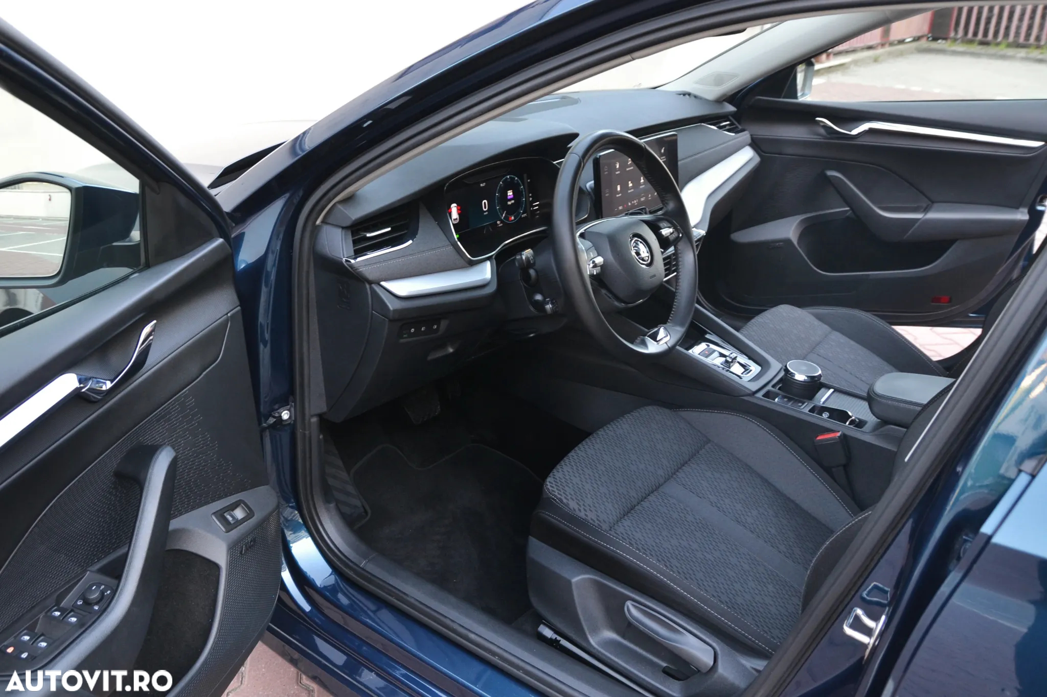 Skoda Octavia Combi 2.0 TDI DSG 4X4 Style - 9