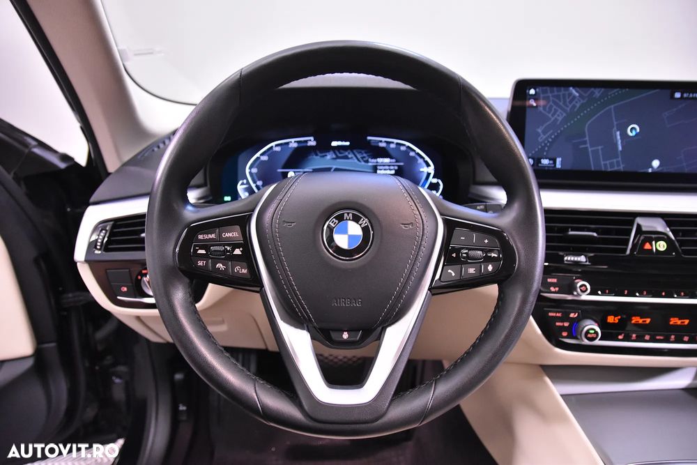 BMW Seria 5 530e xDrive AT PHEV - 16