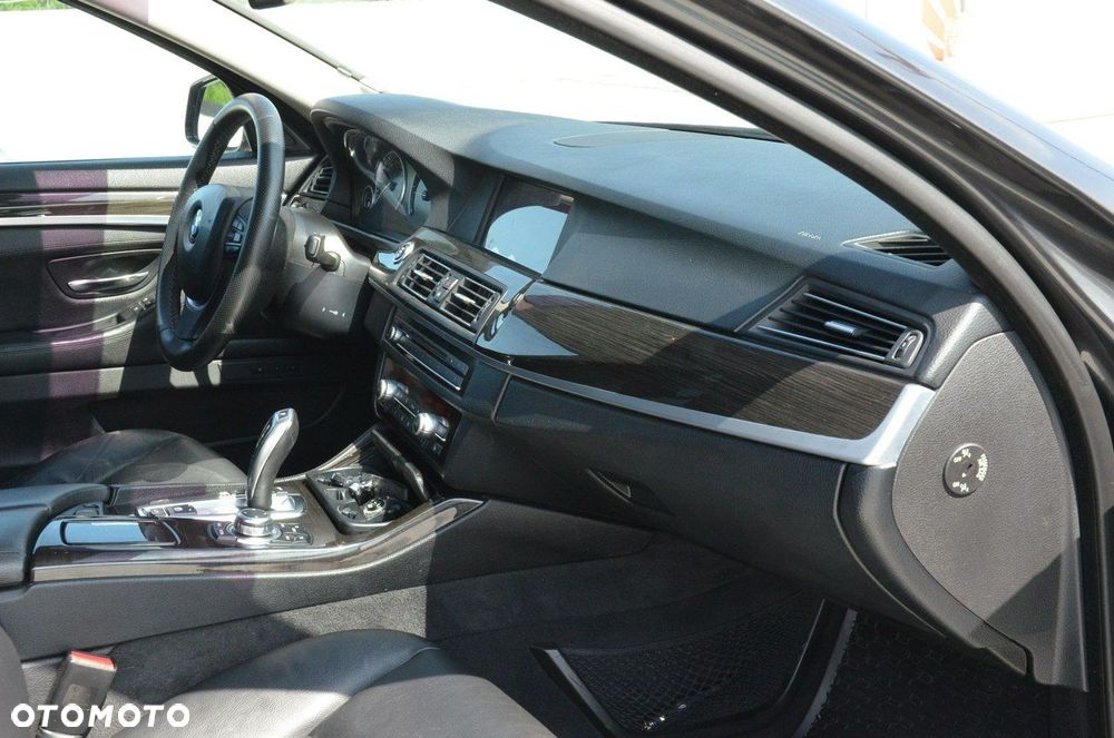 BMW Seria 5 520d Luxury Line - 16