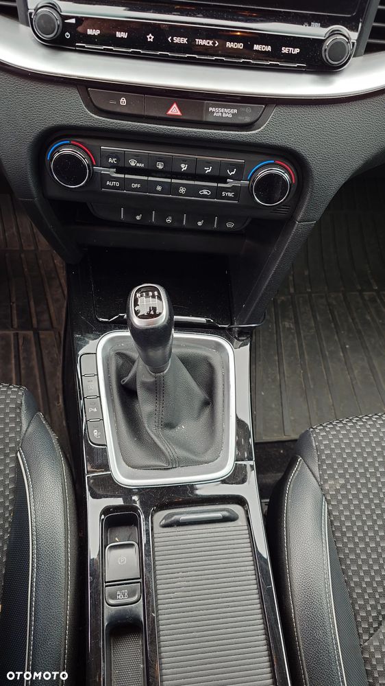 Kia XCeed 1.6 T-GDI L - 17