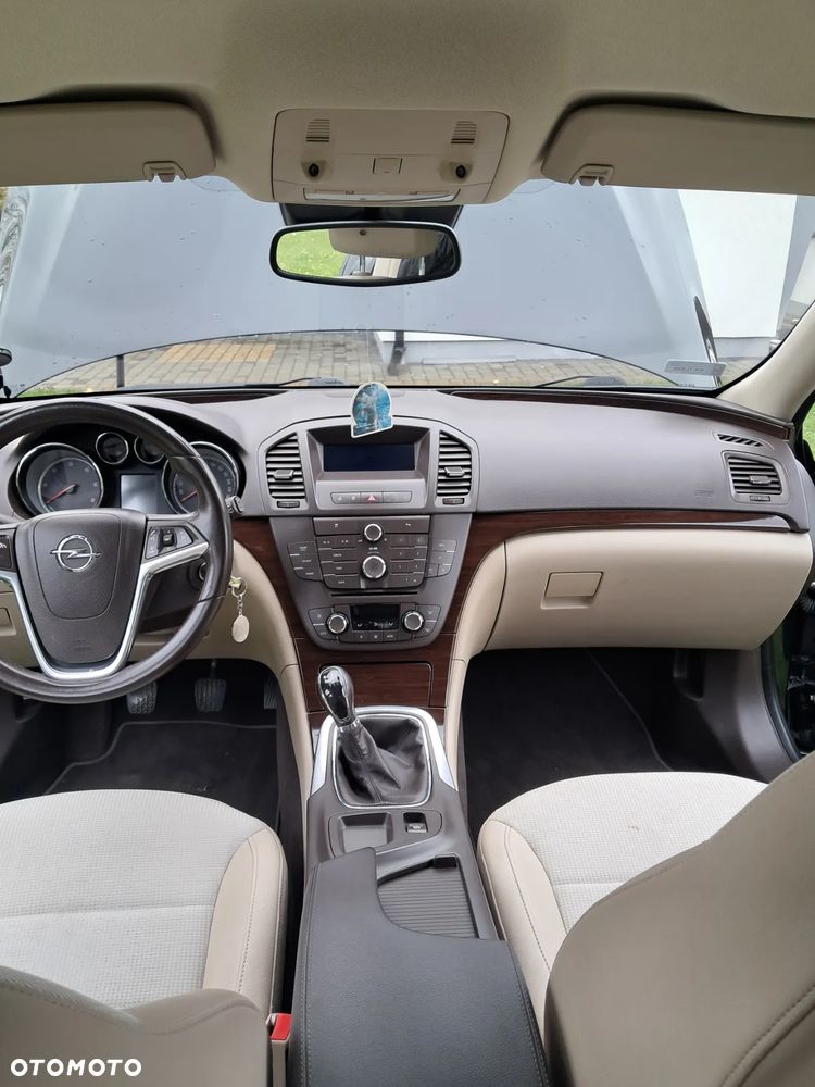 Opel Insignia 2.0 CDTI - 11