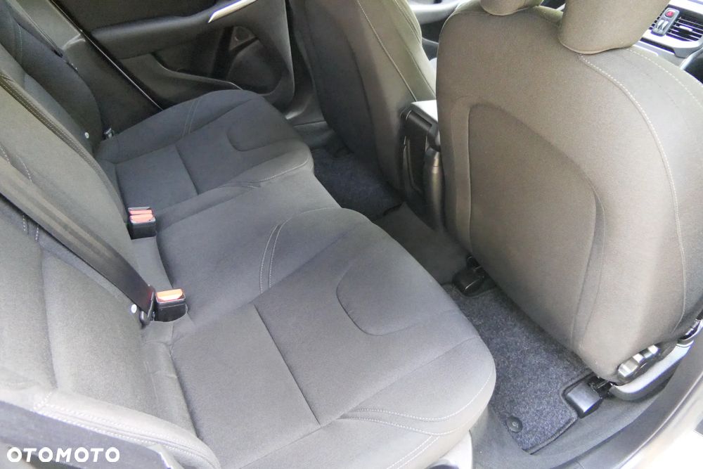 Volvo V40 - 22