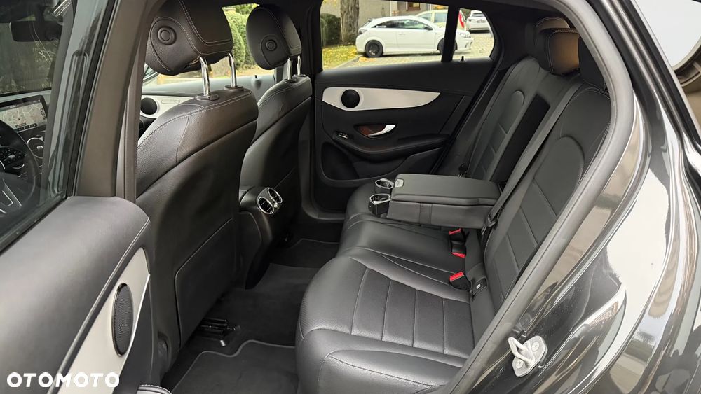 Mercedes-Benz GLC - 24