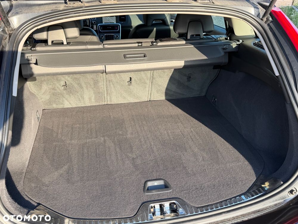 Volvo V60 D4 Drive-E Momentum - 29