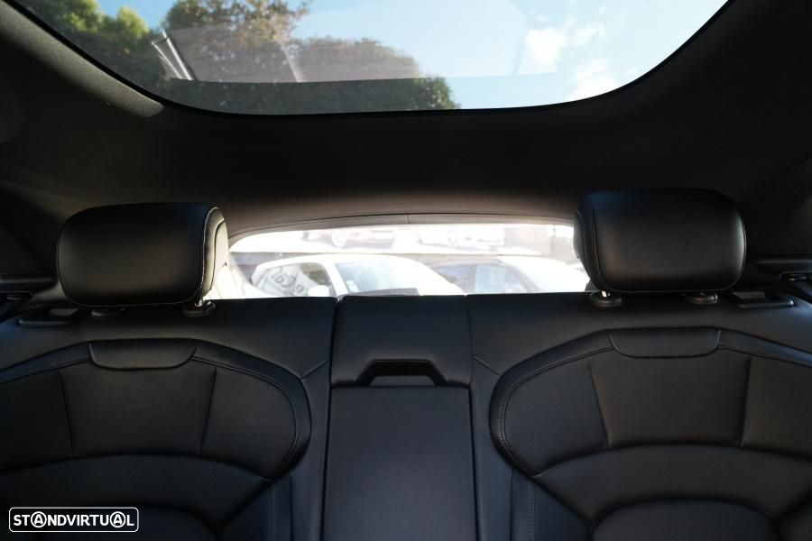 Porsche Taycan Sport Turismo Black Edition - 20