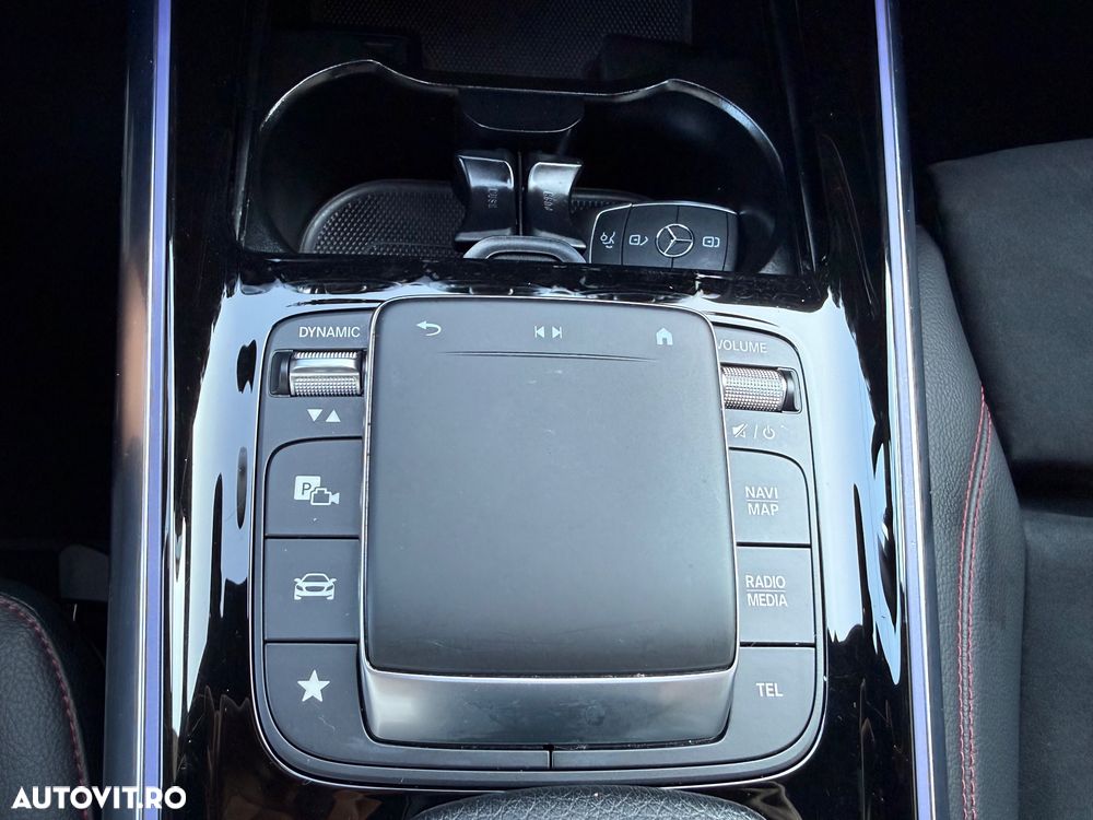 Mercedes-Benz GLA 200 d 4MATIC Aut. - 27