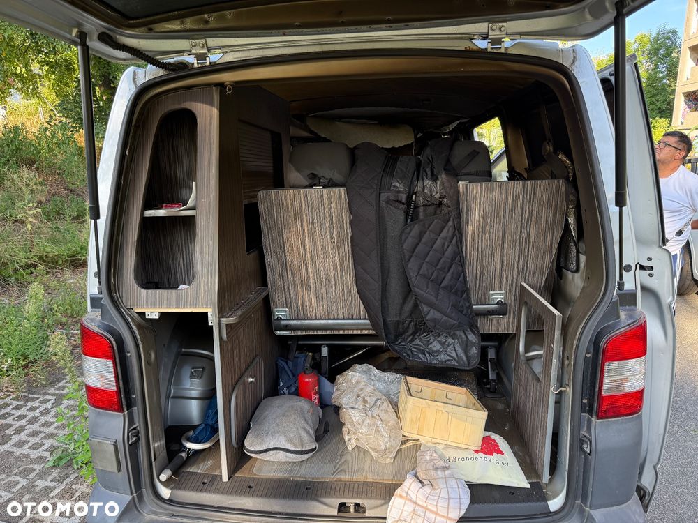Volkswagen Multivan - 19