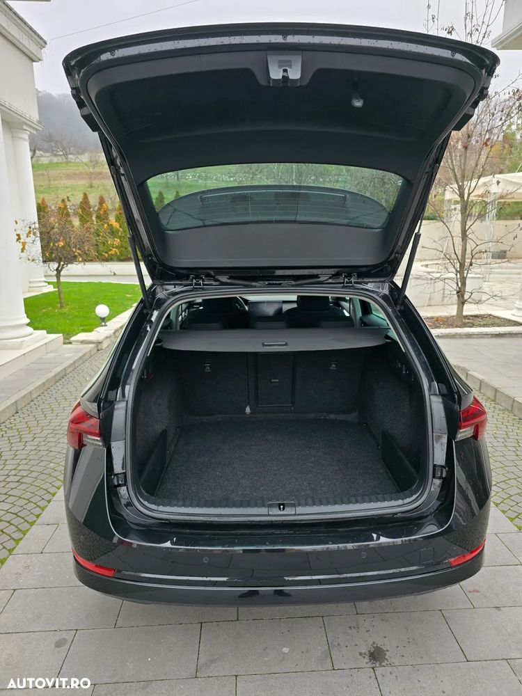 Skoda Octavia 2.0 TDI Premium Edition - 30