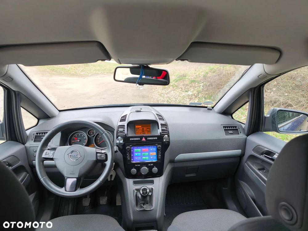 Opel Zafira 1.8 - 10