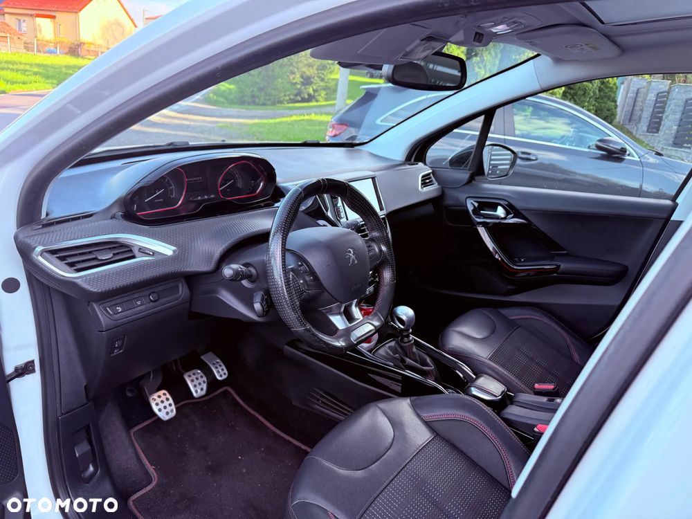 Peugeot 2008 PureTech 130 Stop&Start GT-Line Edition - 8