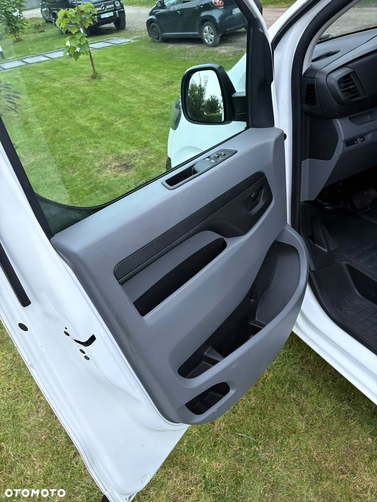 Opel Vivaro - 17