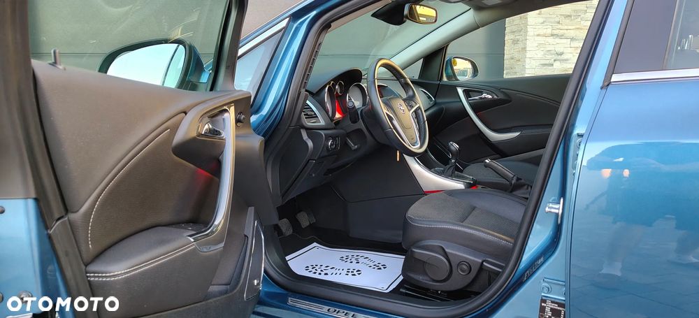 Opel Astra 1.4 Turbo Exklusiv - 14