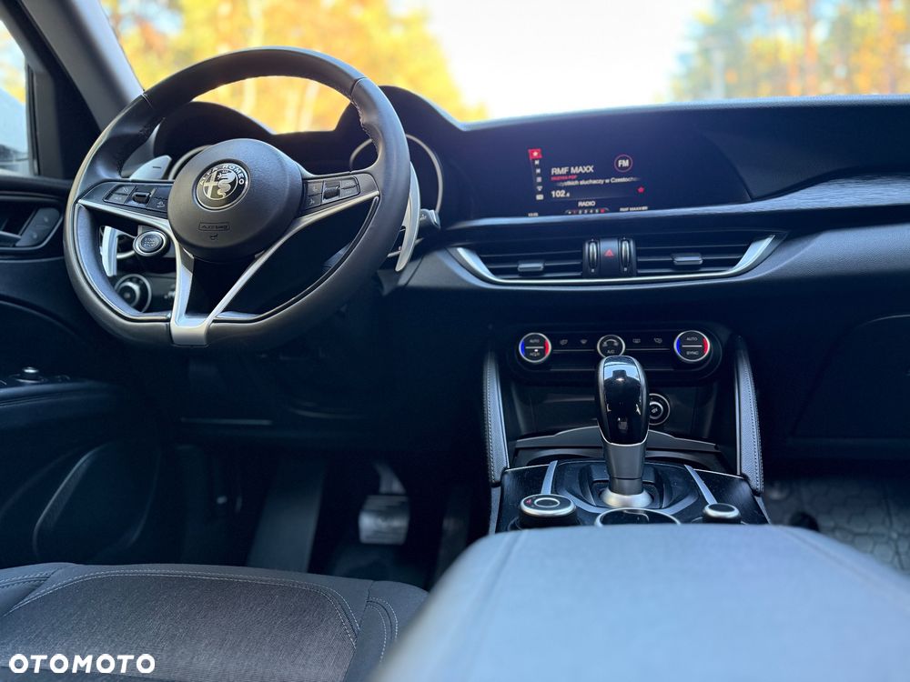 Alfa Romeo Stelvio 2.0 Turbo Q4 - 17