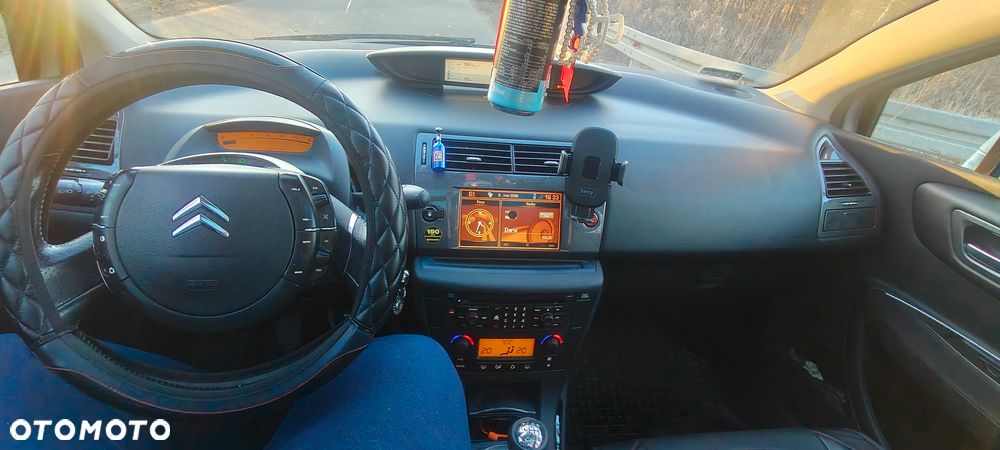 Citroën C4 2.0 HDi Exclusive - 23