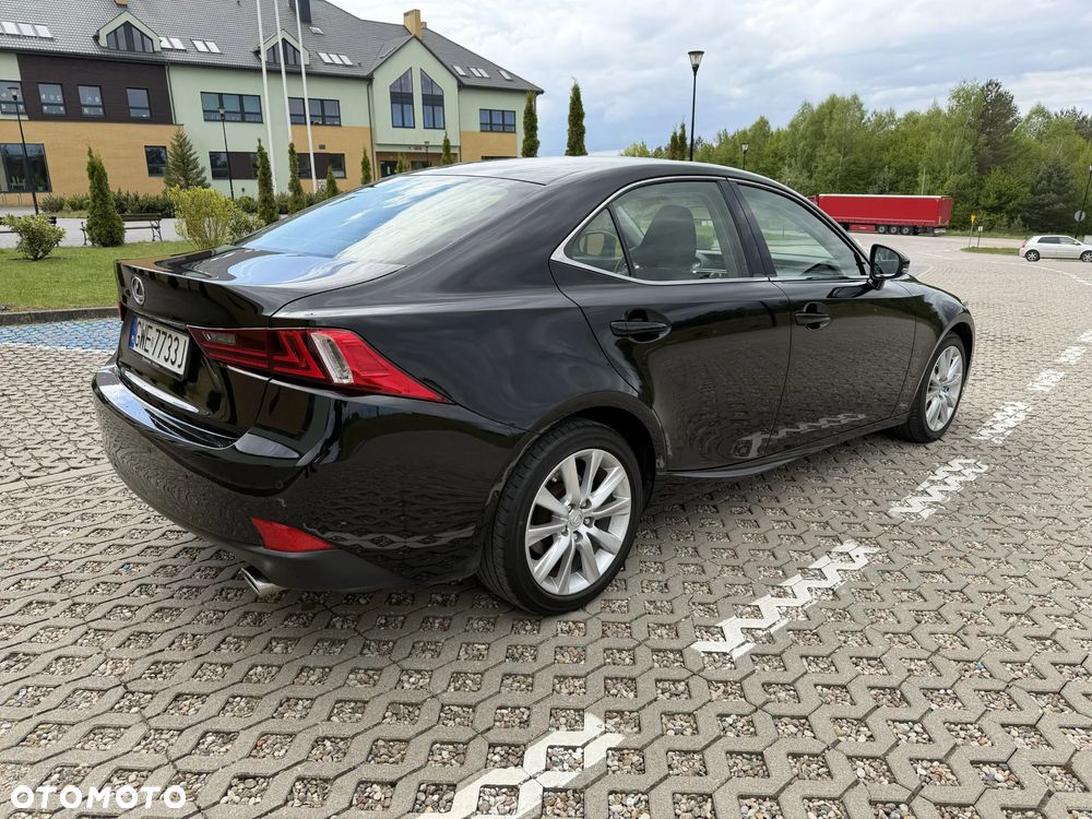 Lexus IS - 3