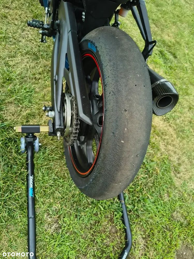 Yamaha R3 - 7