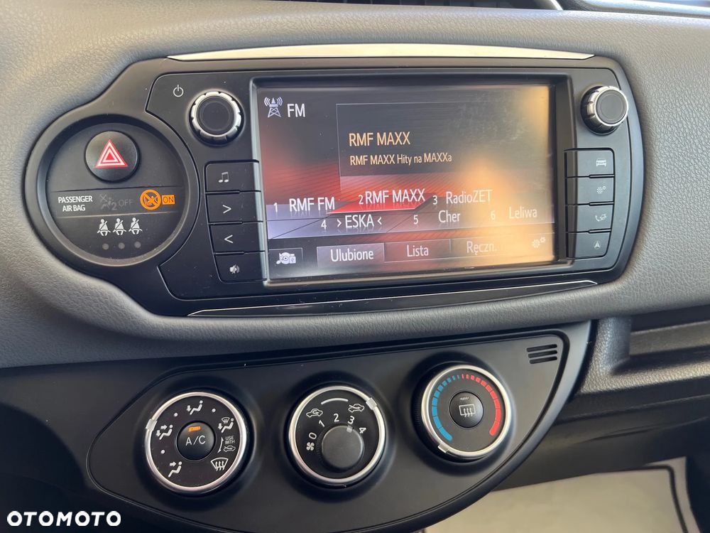 Toyota Yaris 1.0 Premium - 12