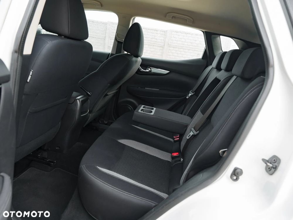 Nissan Qashqai 1.6 DCi N-Tec - 14