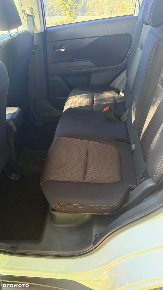 Mitsubishi Outlander 2.0 Intense + 2WD - 7