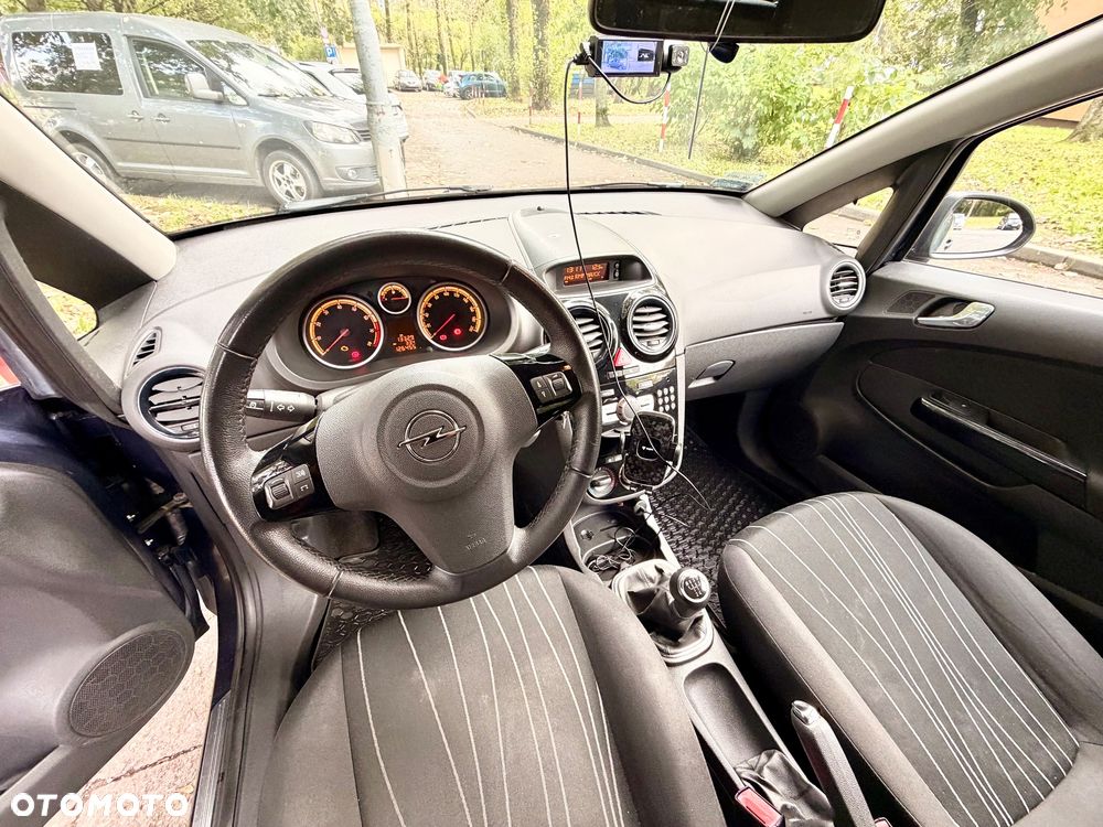 Opel Corsa - 8