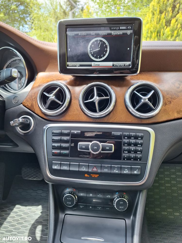 Mercedes-Benz GLA 220 CDI 4MATIC 7G-DCT - 19