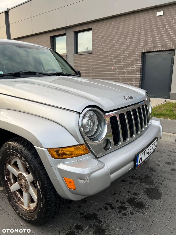 Jeep Liberty - 15