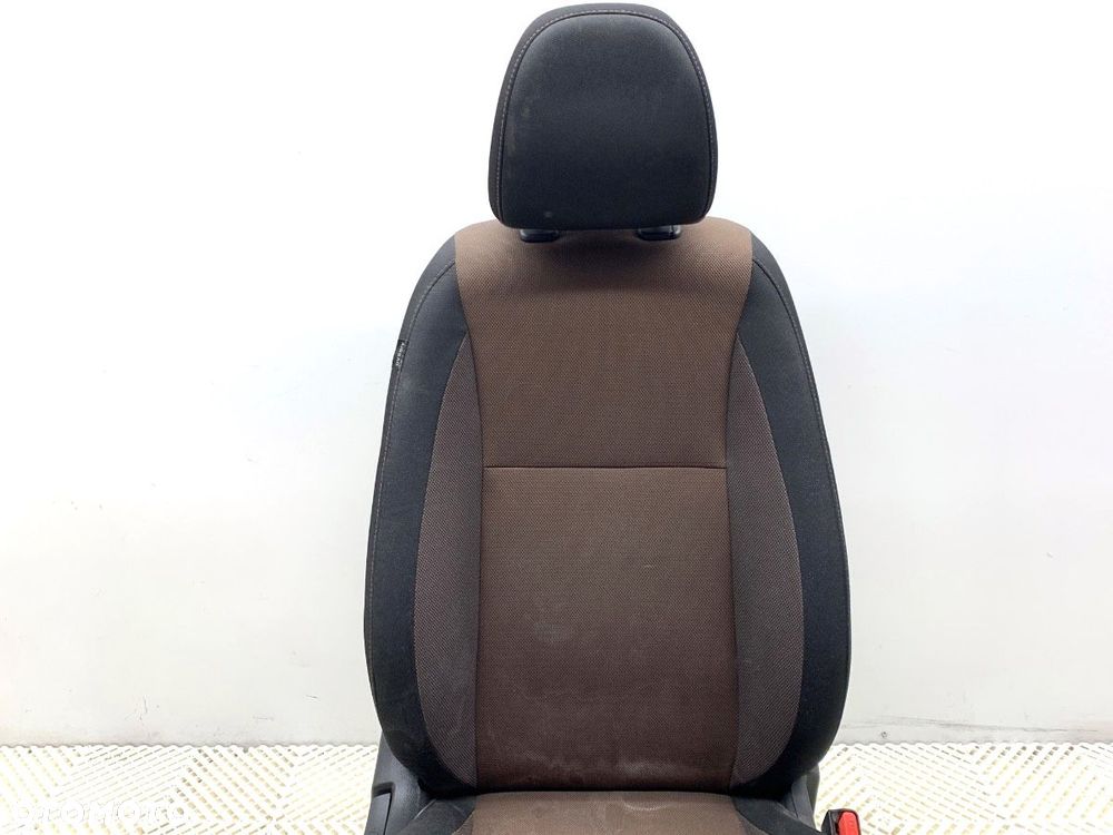 FOTEL PRAWY PRZÓD  HYUNDAI i20 II (GB, IB) 2014 - 2022 1.4 74 kW [100 KM] benzyna 2014 - 2022 - 2