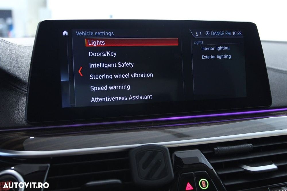 BMW Seria 5 530d xDrive Aut. - 29