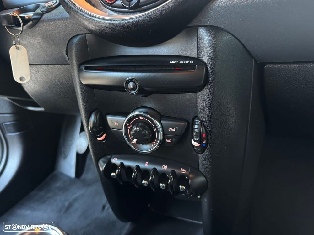 MINI 3 Portas Cooper D - 12