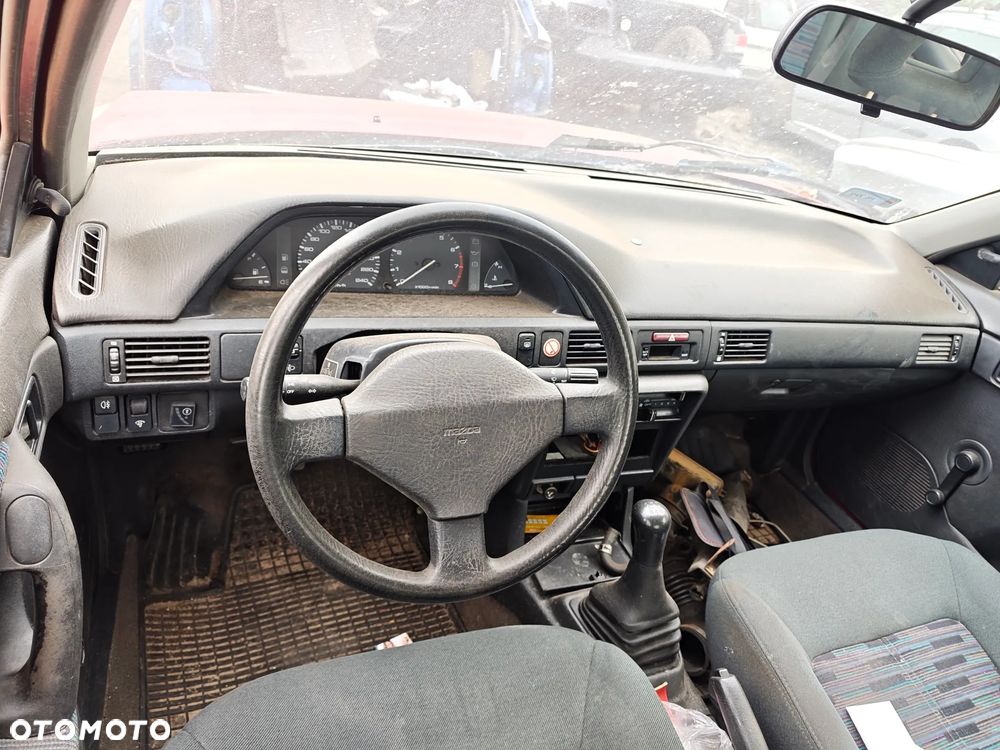 Zderzak maska drzwi części Mazda 323 BG Sedan - 7
