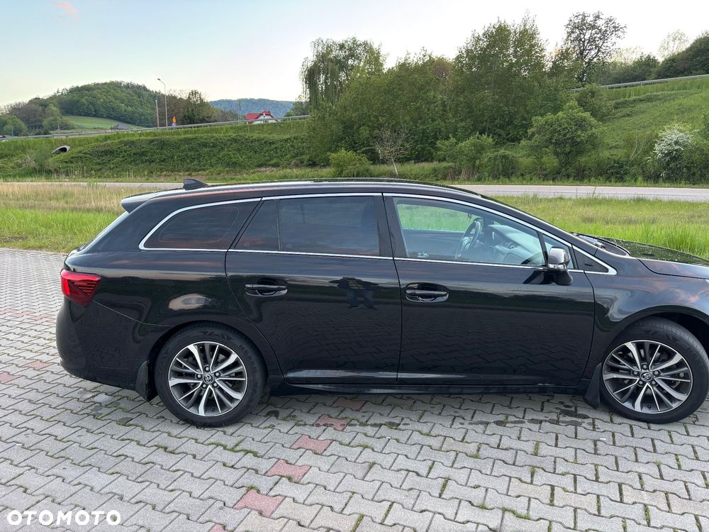 Toyota Avensis - 2