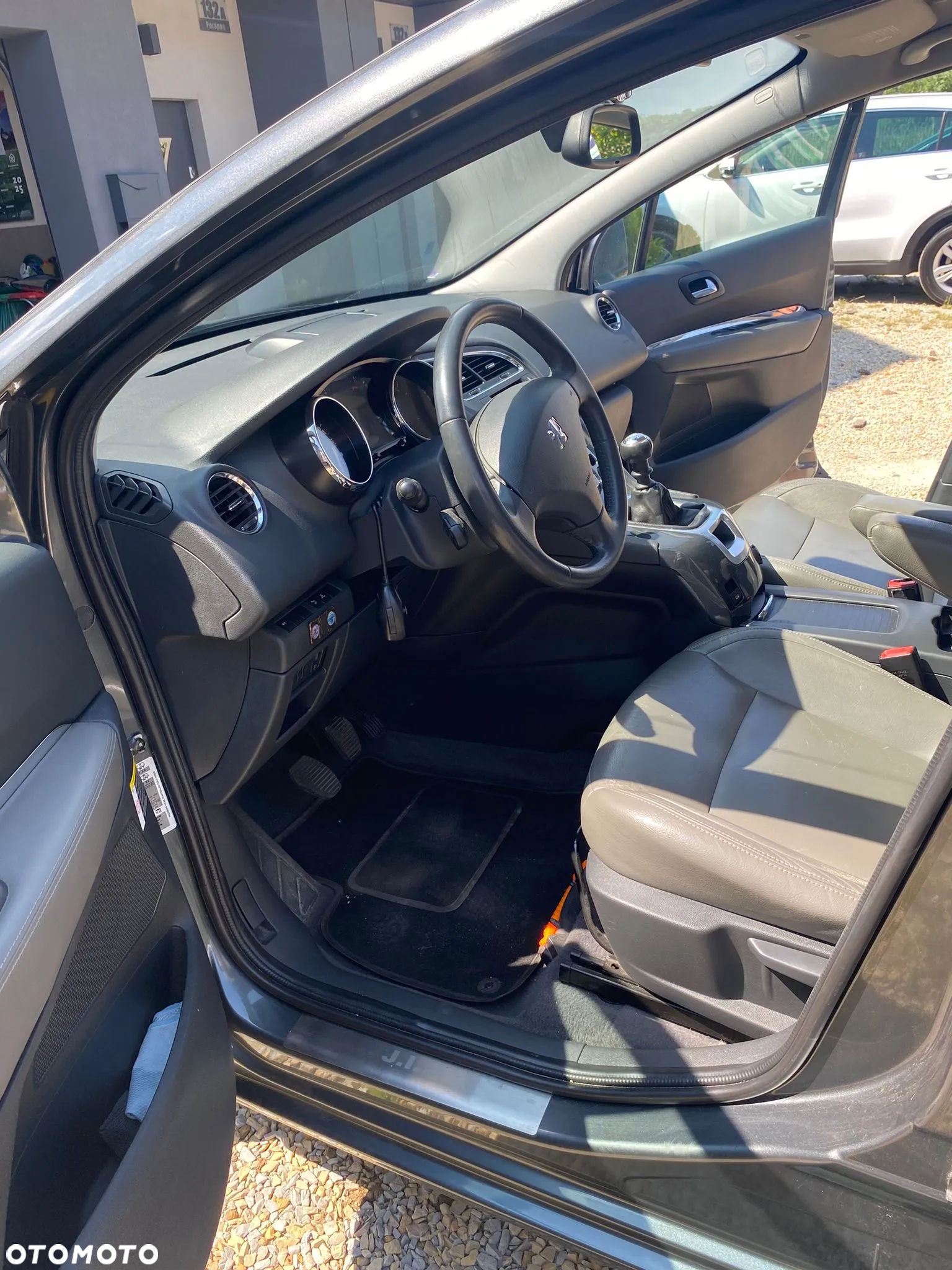Peugeot 5008 1.6 THP Family 7os - 9