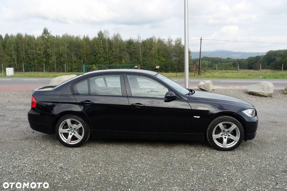 BMW Seria 3 318i Edition Sport - 8