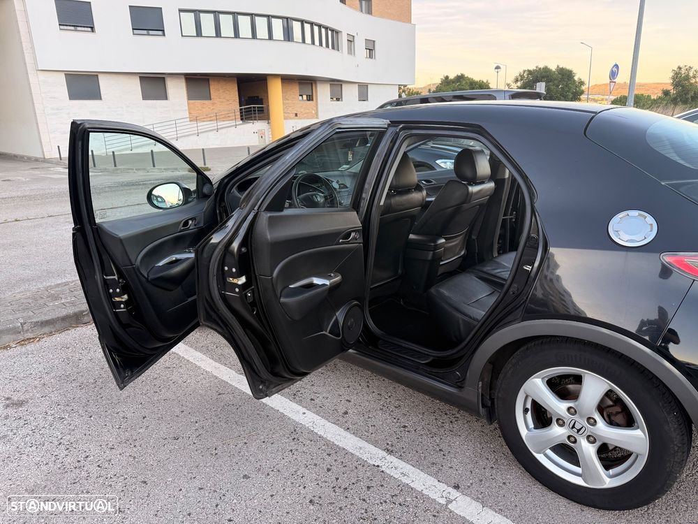 Honda Civic 1.4 i-VTEC Elegance - 15