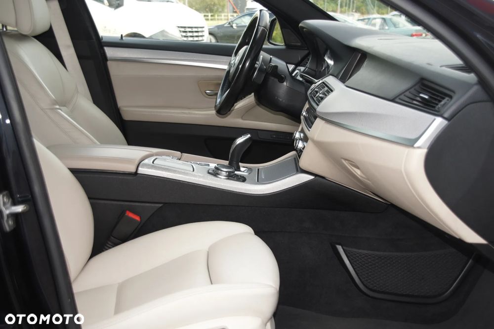 BMW Seria 5 535i xDrive - 10