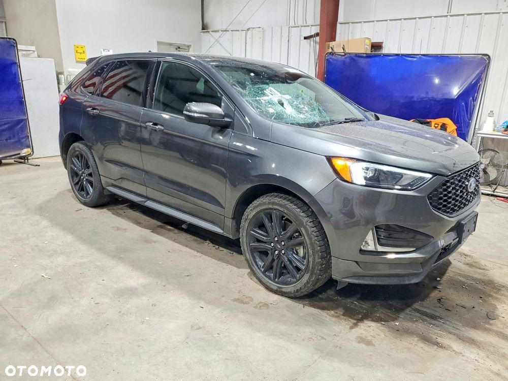 Ford Edge - 2