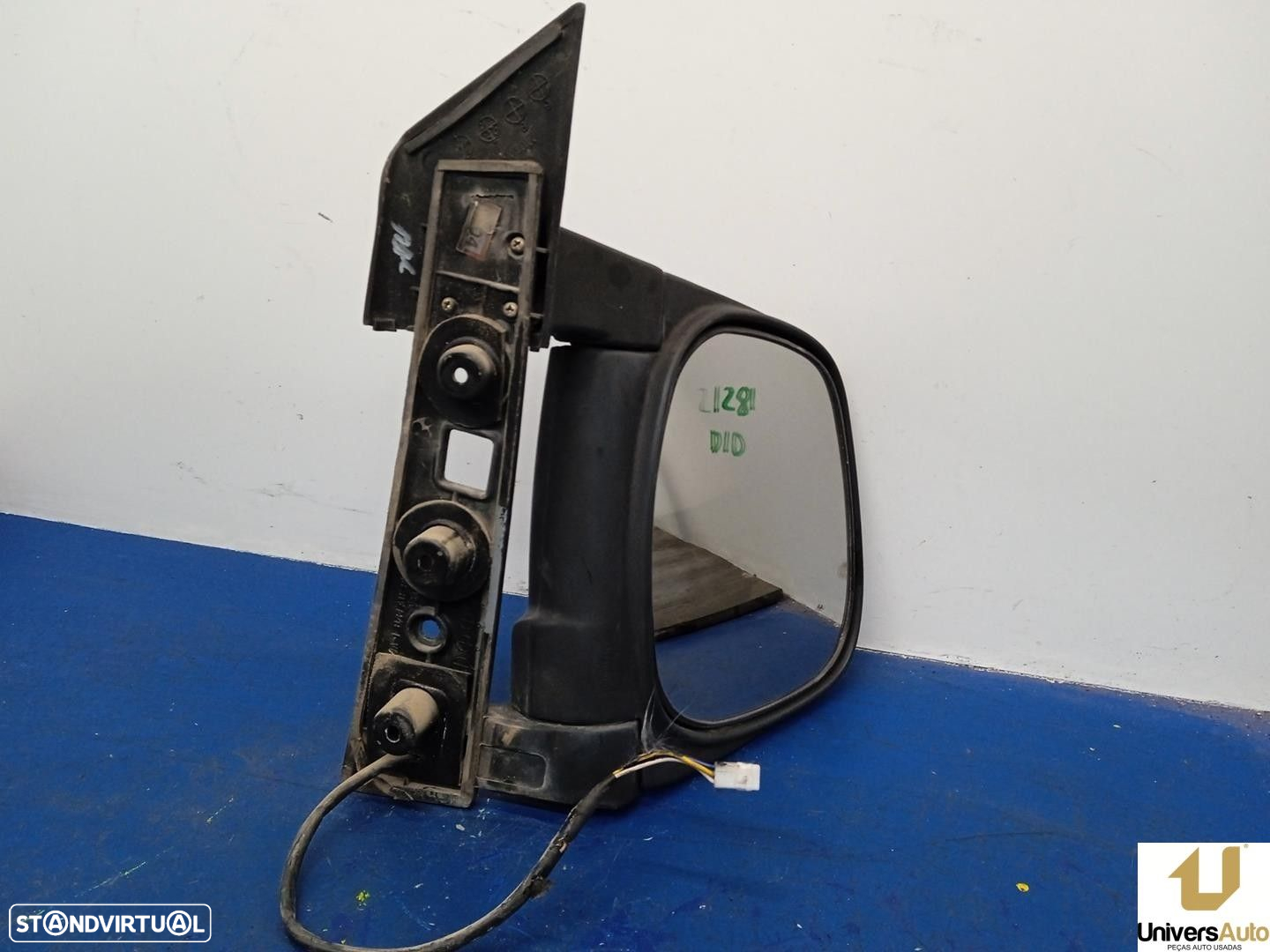 ESPELHO RETROVISOR DIREITO HYUNDAI H100 FURGÃO 1998 -4BF-E - 2
