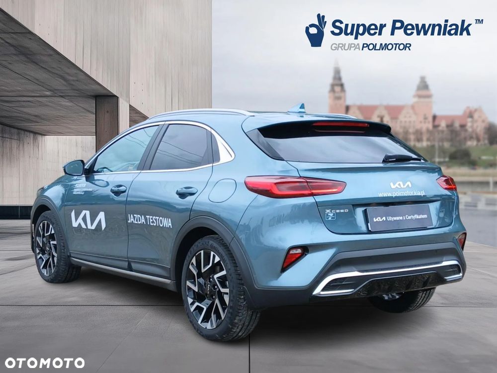 Kia XCeed 1.5 T-GDI Business Line DCT - 3