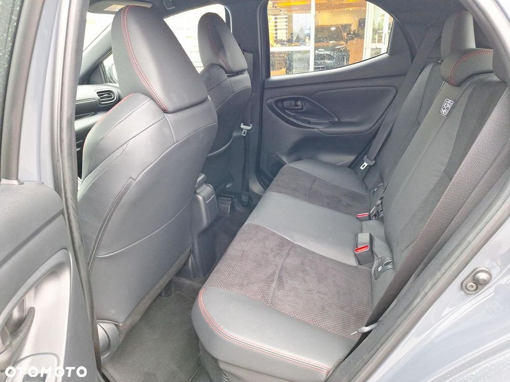 Toyota Yaris - 14