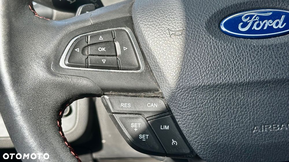 Ford Kuga 2.0 TDCi 4x4 ST-Line - 25