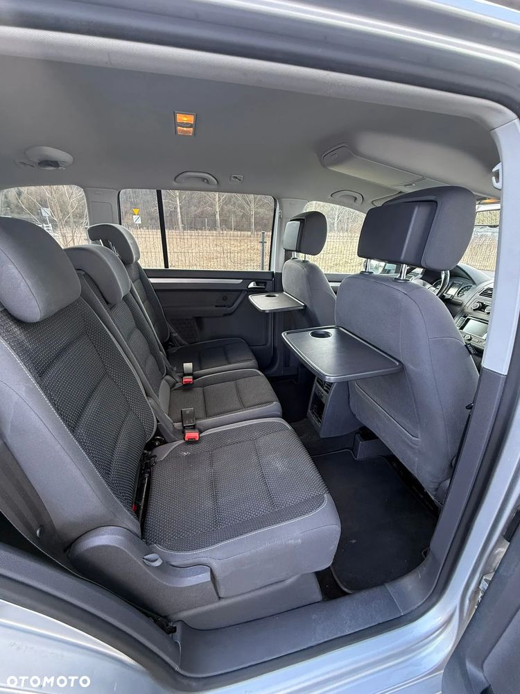 Volkswagen Touran 1.6 TDI DPF BlueMot Comfortline - 12