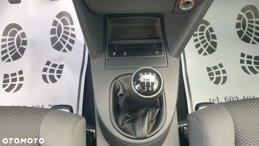 Volkswagen Touran - 17