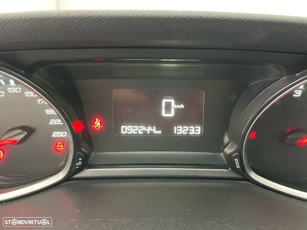 Peugeot 208 1.6 BlueHDi Allure - 9
