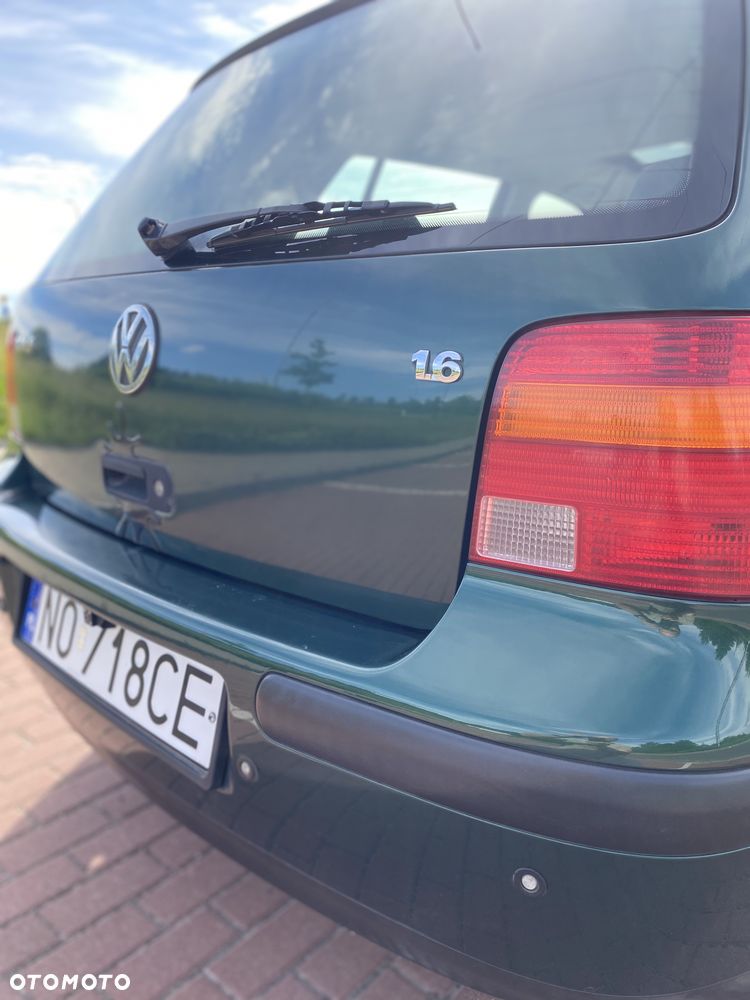 Volkswagen Golf 1.6 - 28