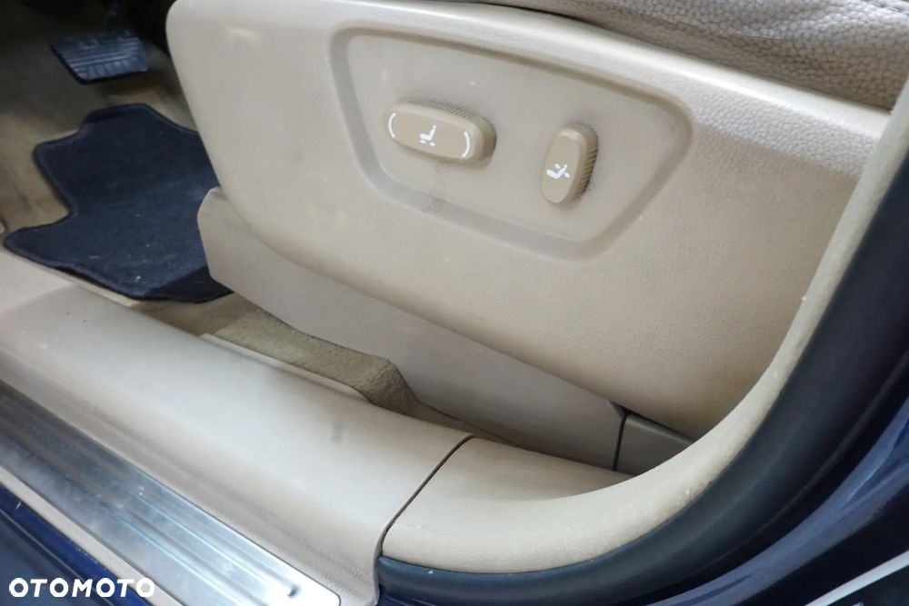 Chevrolet Captiva 2.0 4WD 7 Sitzer Automatik LT - 20