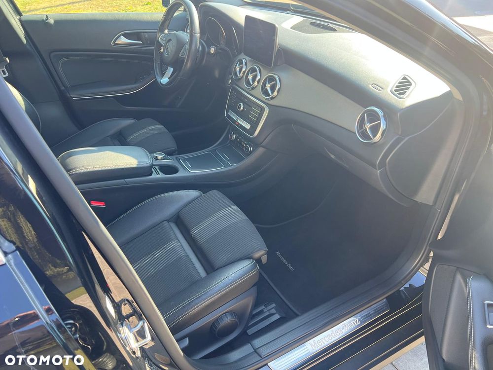Mercedes-Benz GLA 180 d 7G-DCT Peak Edition - 17