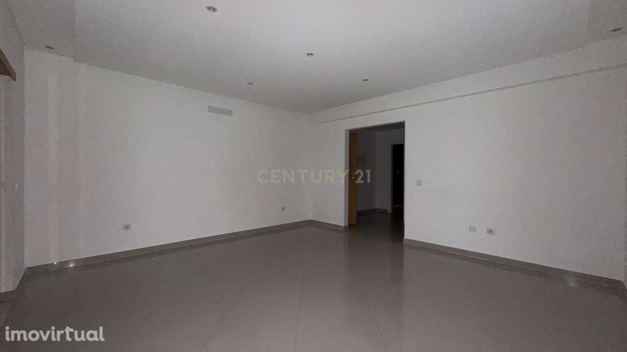 Apartamento T3 com Duas Varandas e Arrecadação, no Pinhal Novo - Grande imagem: 5/39