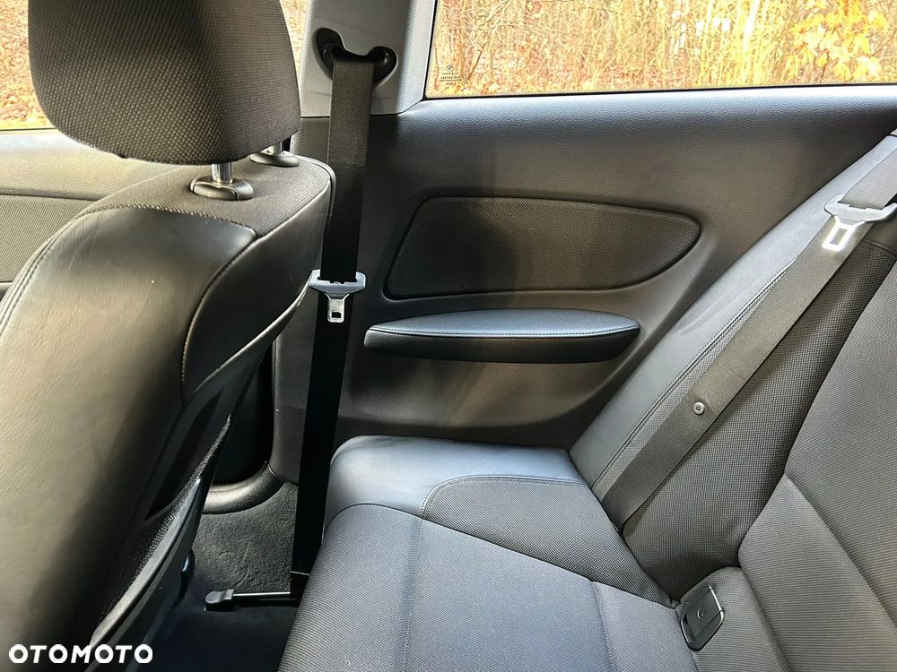 BMW Seria 1 118d DPF - 19