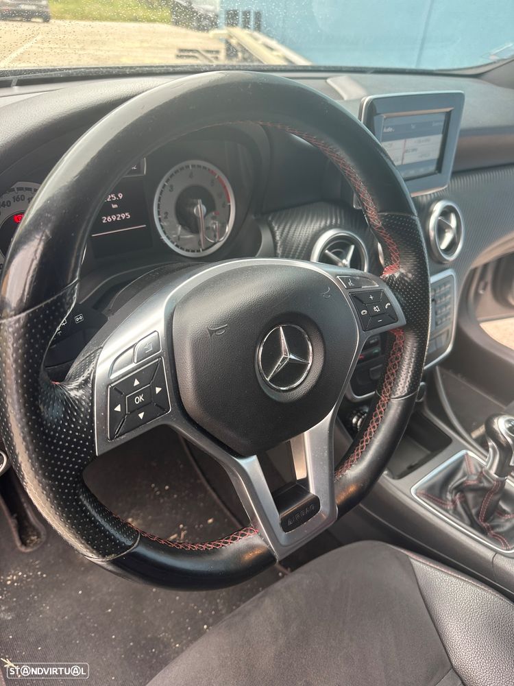 Mercedes-Benz A 200 CDI BE AMG Line - 25