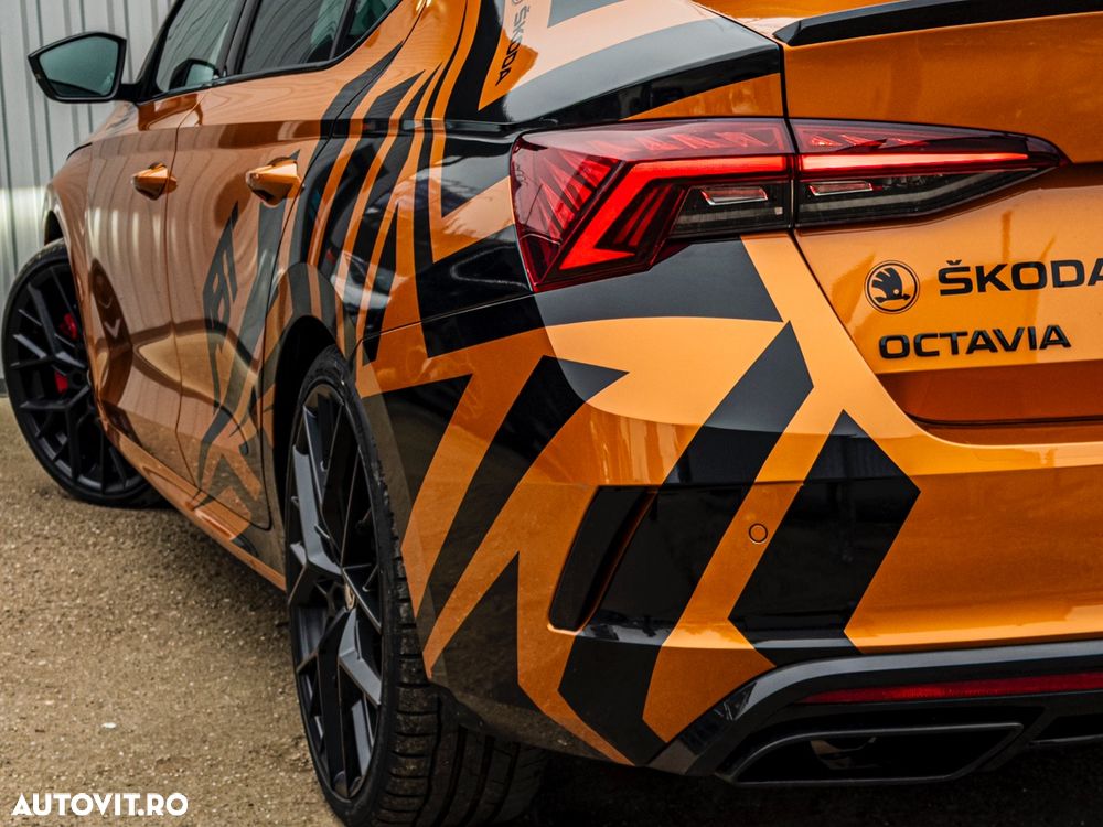 Skoda Octavia 2.0 245 TSI DSG RS - 17
